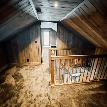 Semesterbostad Modern Mountain - 3 Bedrooms - Sleeps 7