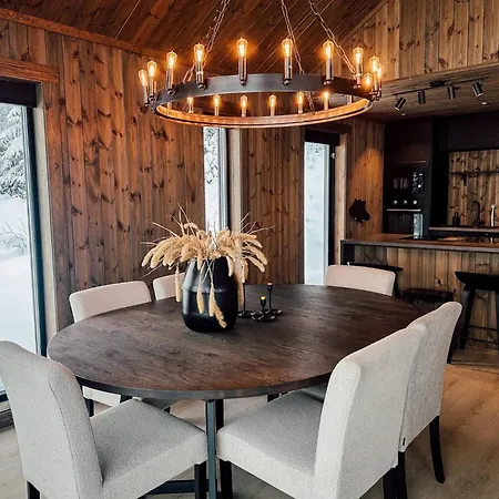 別荘 Modern Mountain - 3 Bedrooms - Sleeps 7 *