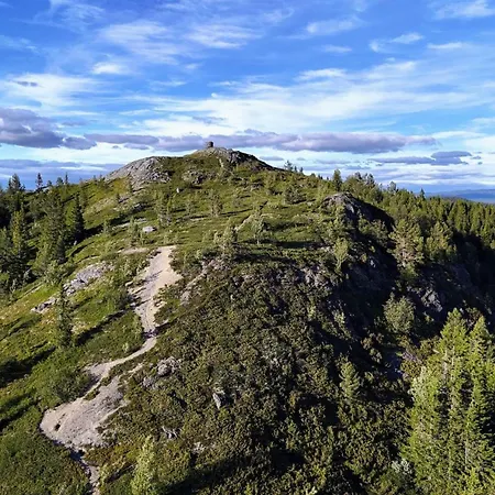 Modern Mountain - 3 Bedrooms - Sleeps 7 Torpo