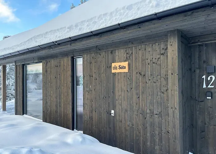Modern Mountain - 3 Bedrooms - Sleeps 7 펜션 *