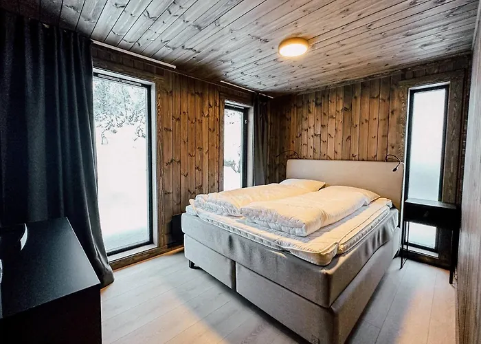 Modern Mountain - 3 Bedrooms - Sleeps 7