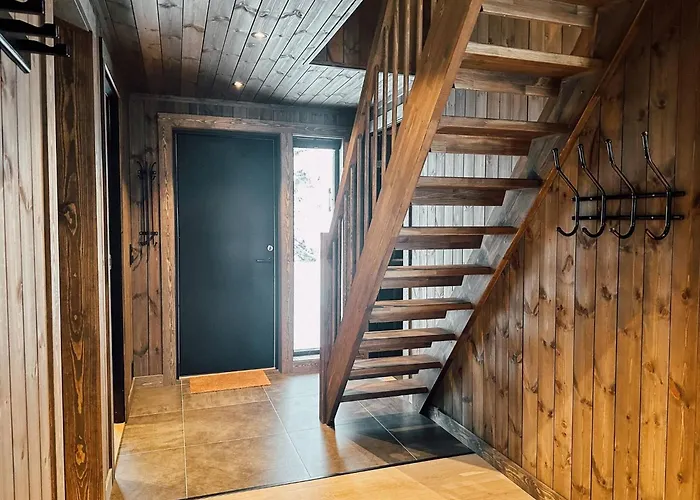 Semesterbostad Modern Mountain - 3 Bedrooms - Sleeps 7 *